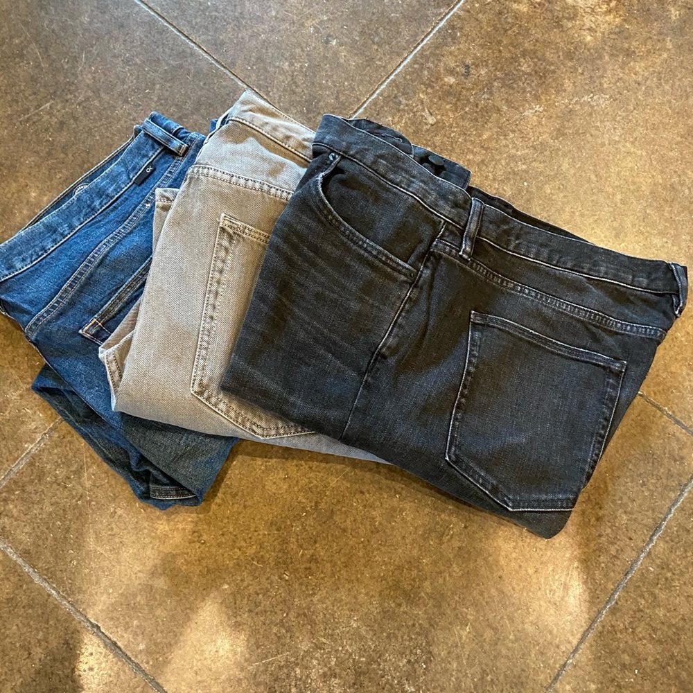 3 pairs like new condition. Length 32 inches.